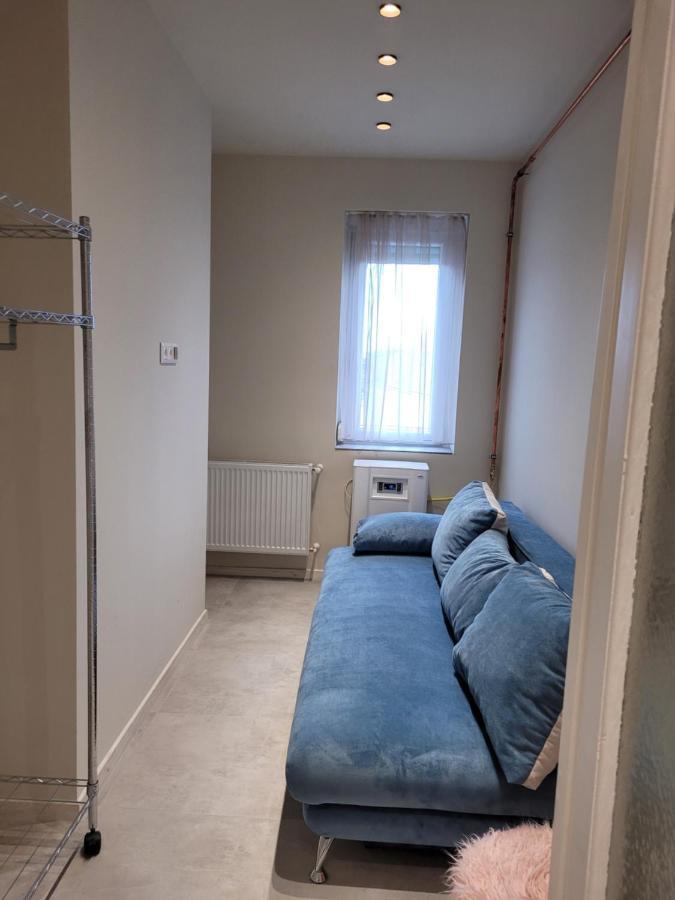 Lara II Apartman Debrecen Exterior photo